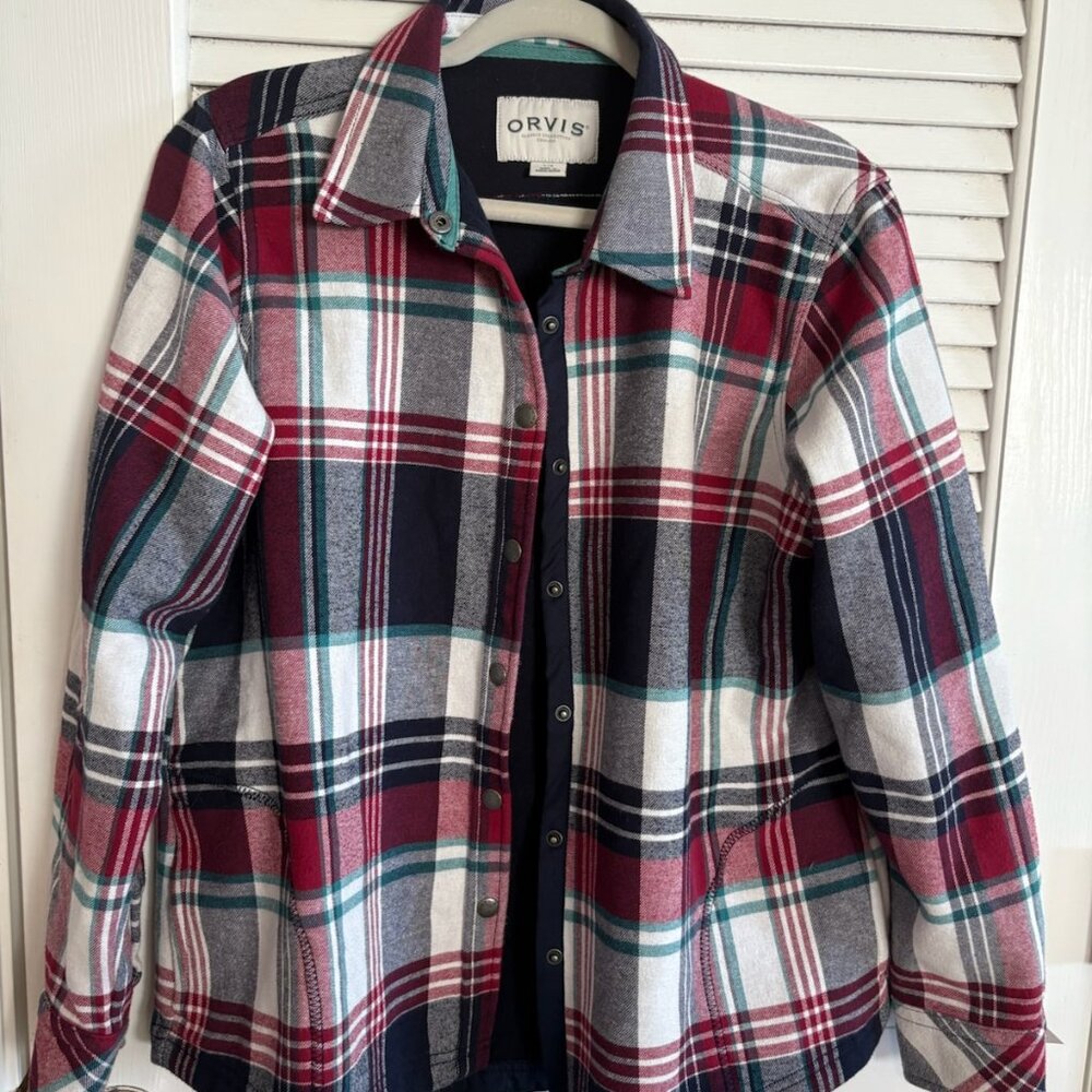 Orvis Women's Flannel Shirt. Size Large. Sweatshirt lining with pockets.
